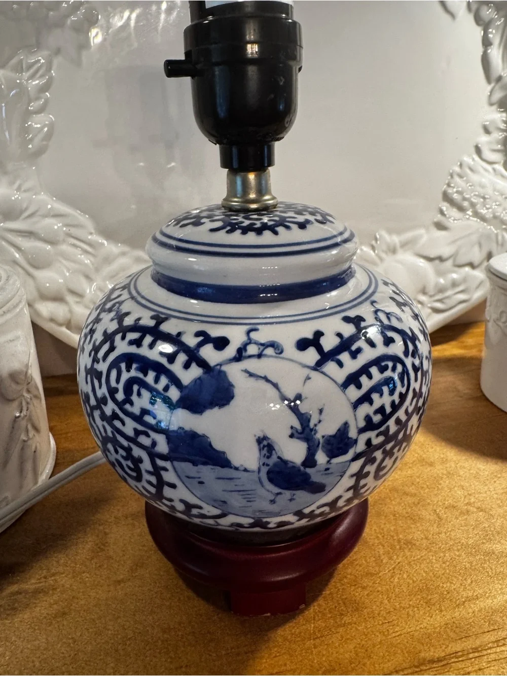 Mid-century Chinoiserie Asian Petite Blue and White Ginger Jar Table Lamp 9”